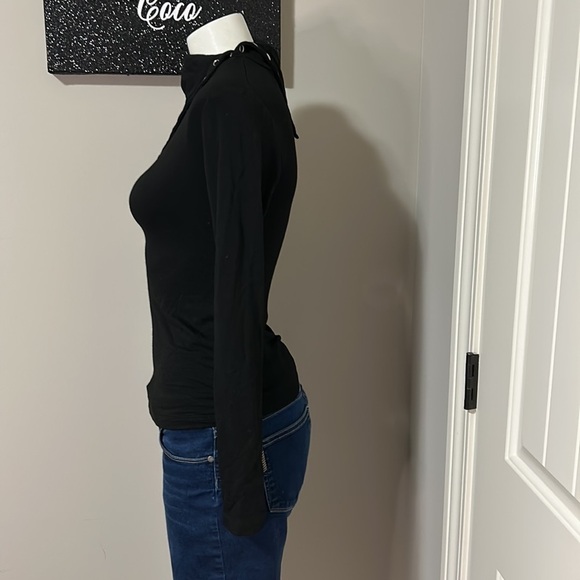 REVOLVE NBD Harbor Turtleneck Shirt Black Fleece Snap Button Placket Top XS NEW - Picture 7 of 14